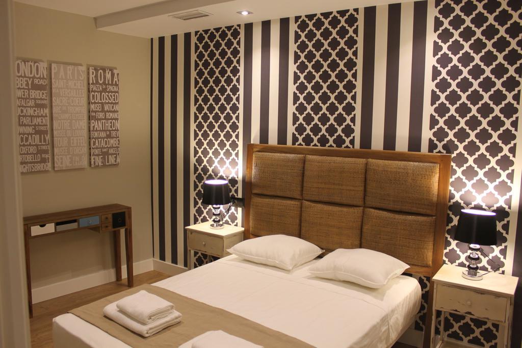 Ab Apartamentos Museum Малага Номер фото