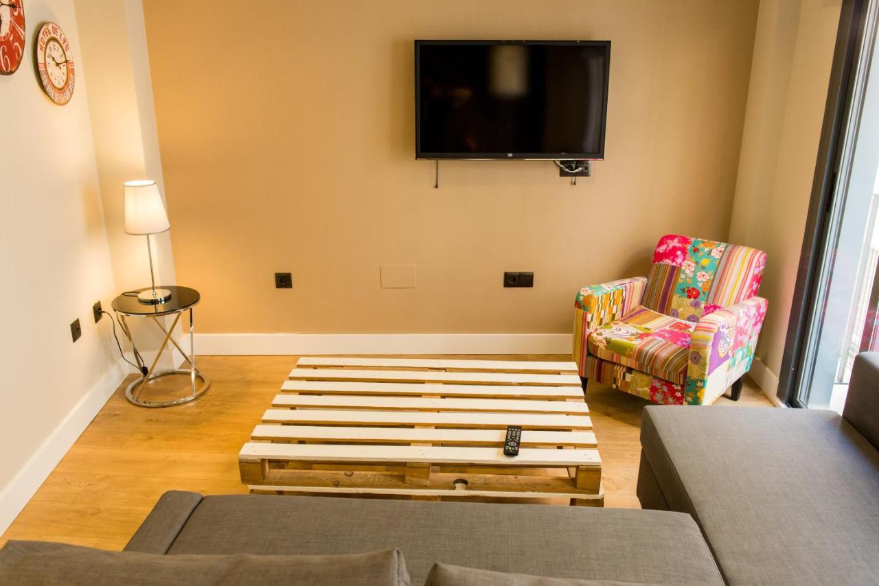 Ab Apartamentos Museum Малага Номер фото