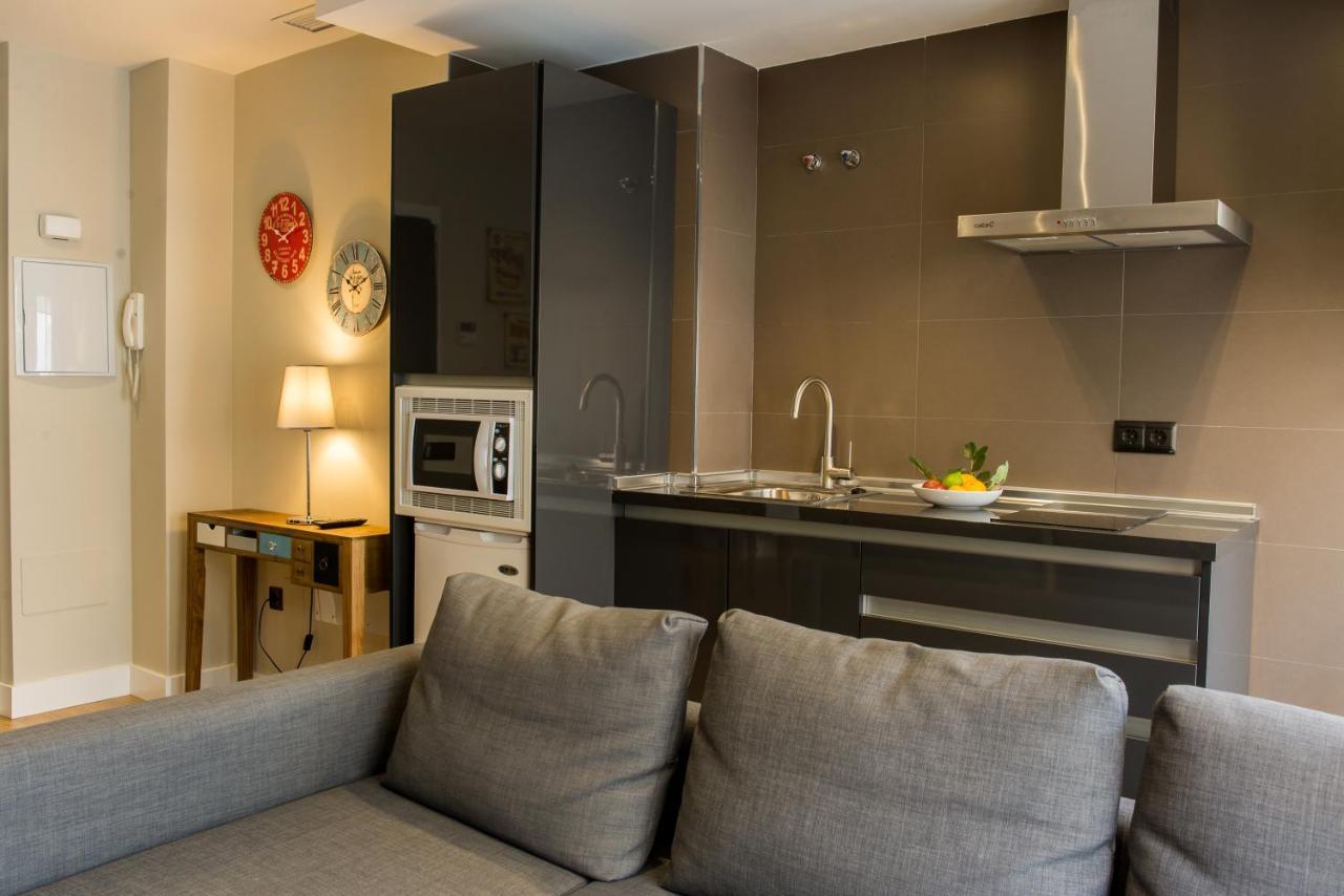 Ab Apartamentos Museum Малага Номер фото