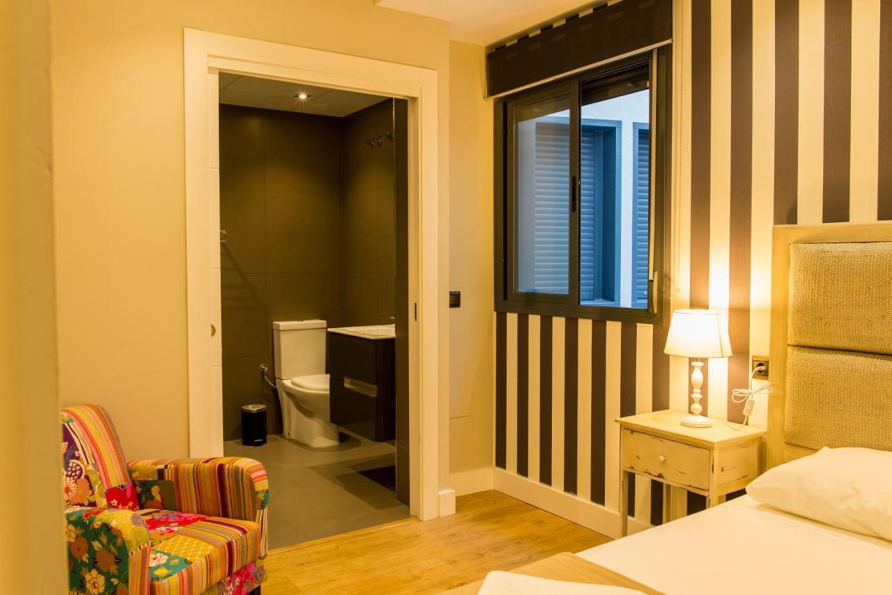 Ab Apartamentos Museum Малага Номер фото