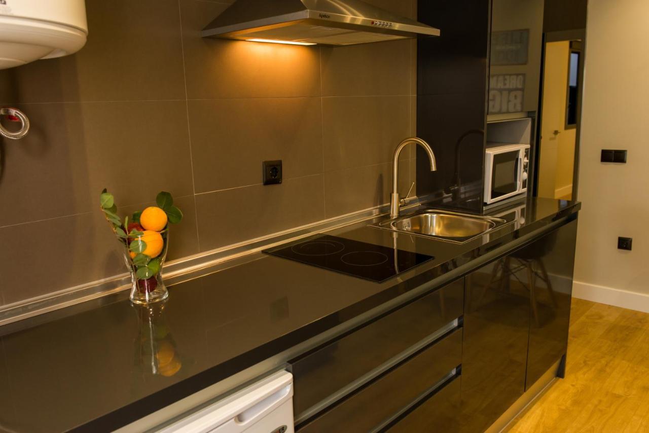 Ab Apartamentos Museum Малага Номер фото