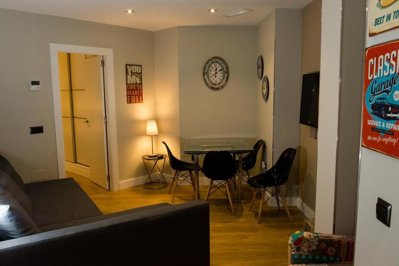Ab Apartamentos Museum Малага Номер фото