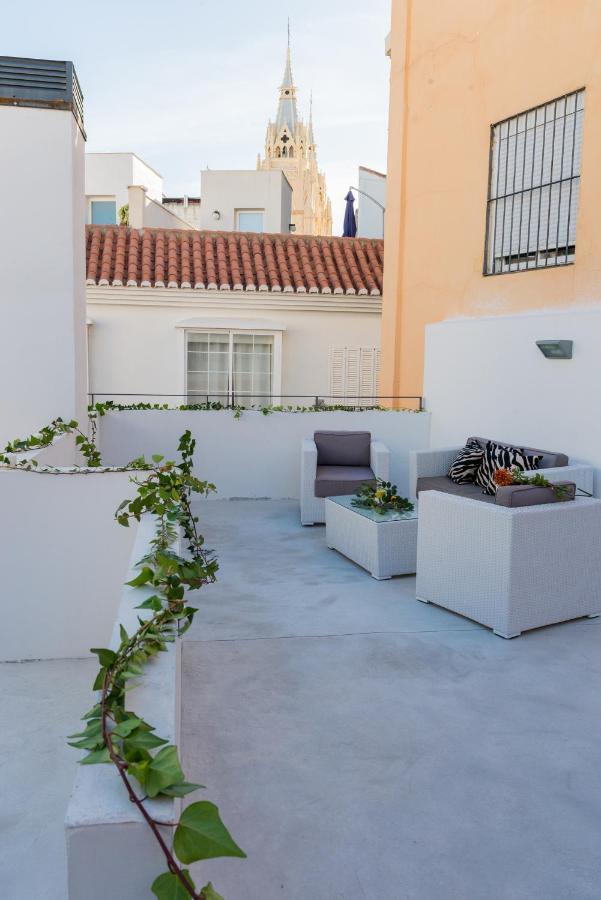 Ab Apartamentos Museum Малага Экстерьер фото
