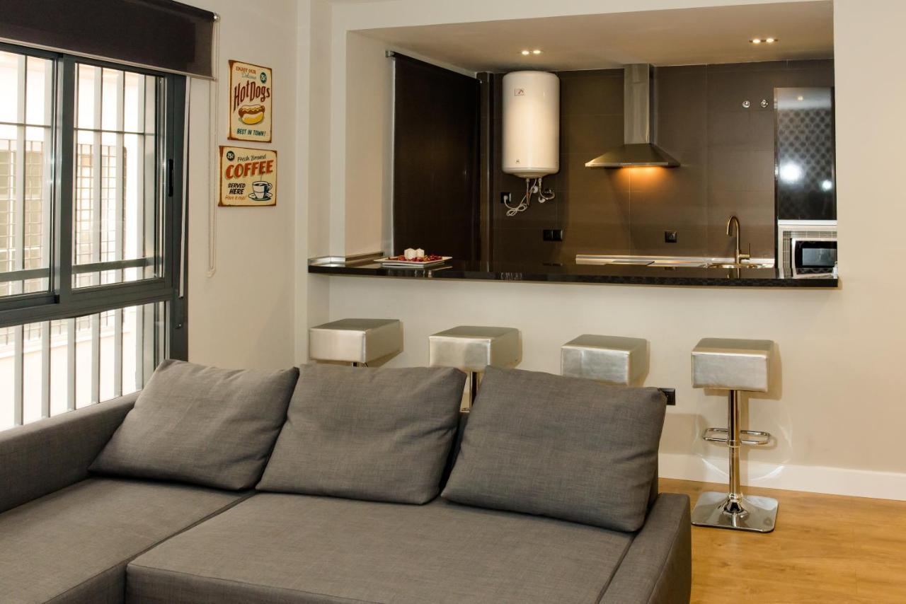 Ab Apartamentos Museum Малага Номер фото
