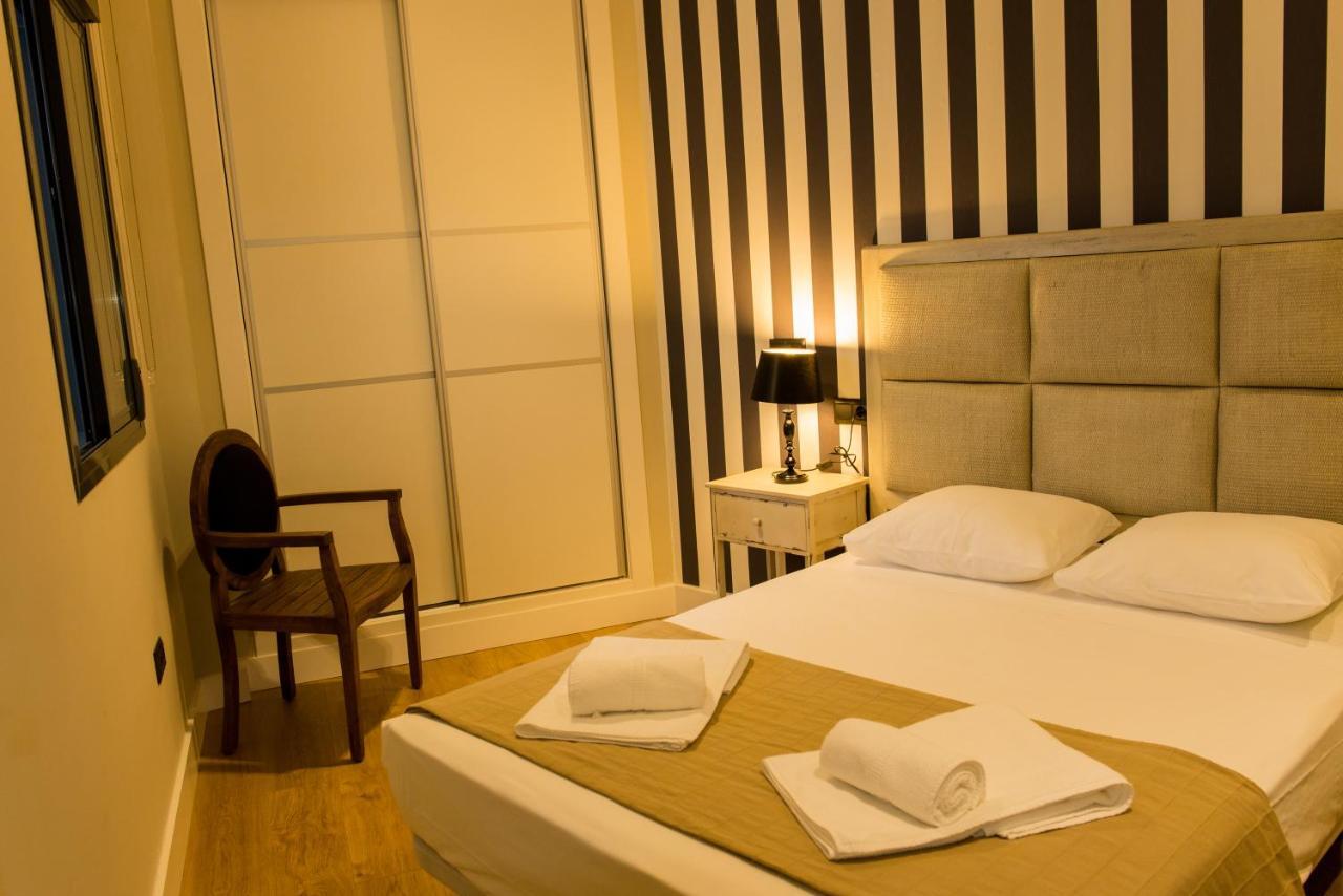 Ab Apartamentos Museum Малага Номер фото